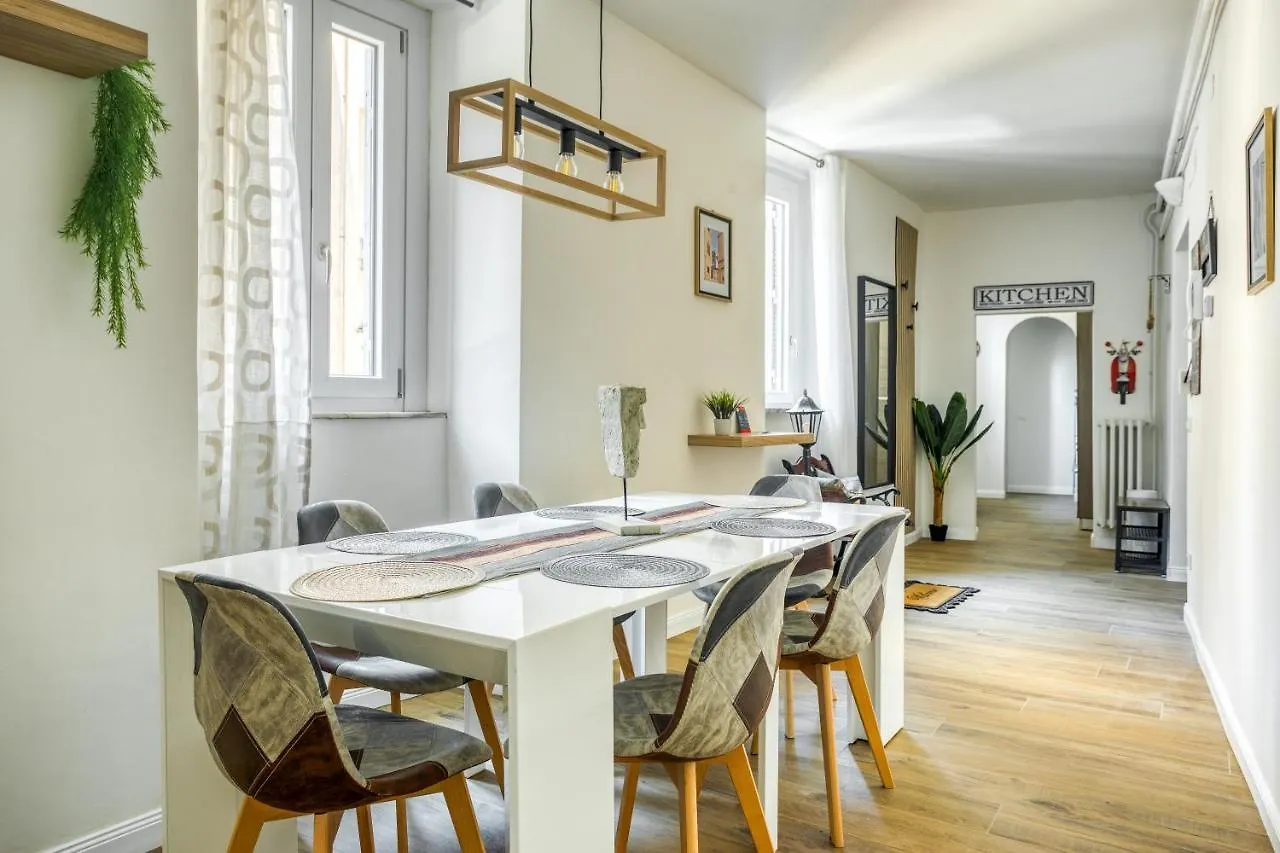Grand Maison Del Moro - Trastevere Roma